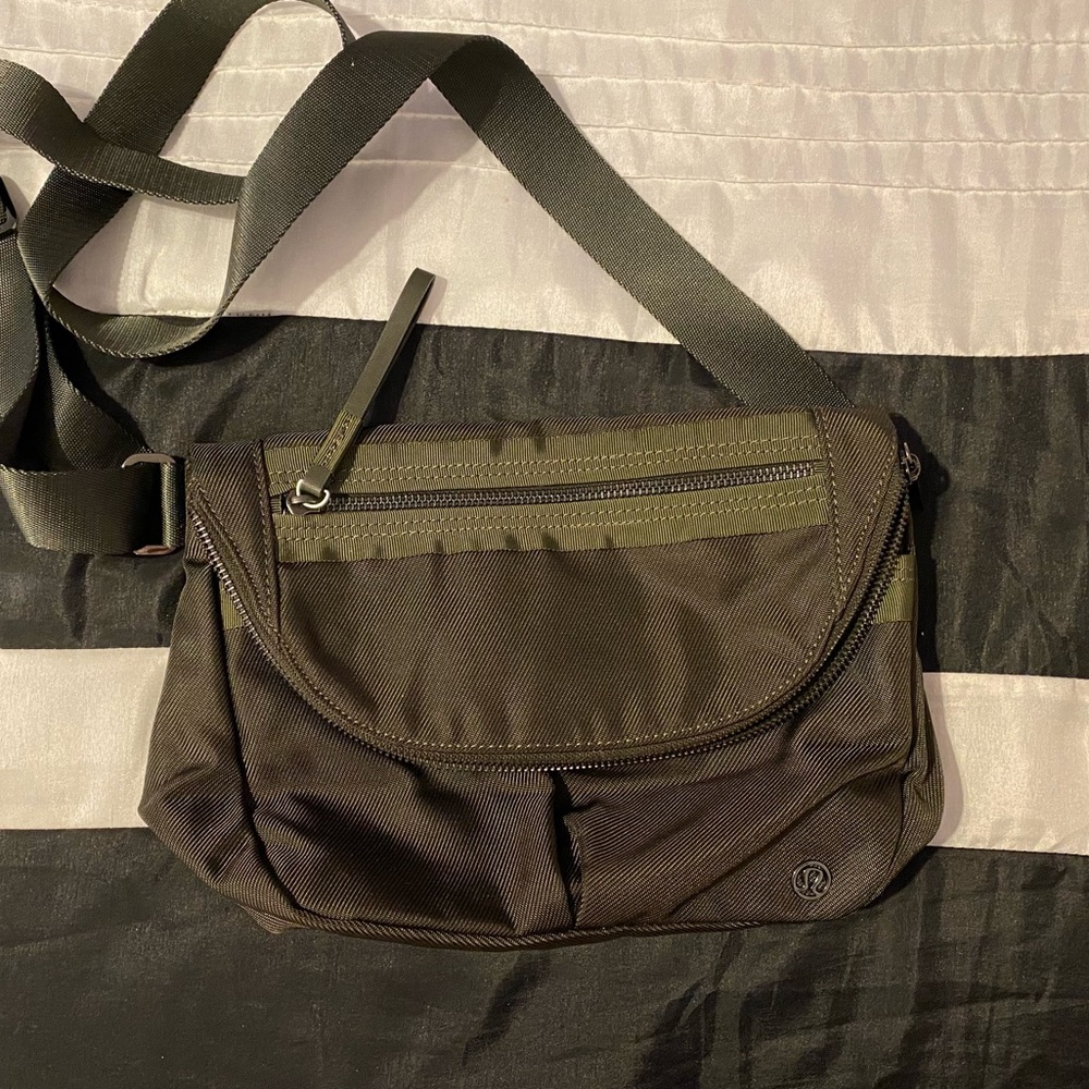 Lululemon Festival Bag